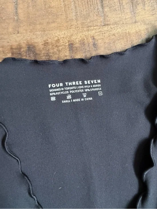 437 Black Wrap Top - Picture 3 of 3